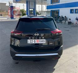 نيسان روج